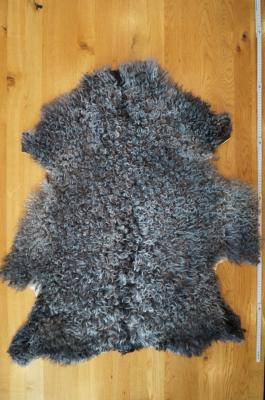 Sheepskins - Gotland - beauty-grey-fluffy-sheepskin