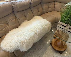 Sheepskins - Gotland - gotland-white-adam-leather