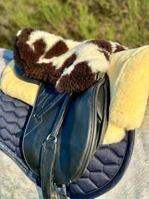 Sheepskins - Saddle Covers for Equestrian  - saddle-cover-sheepskin2