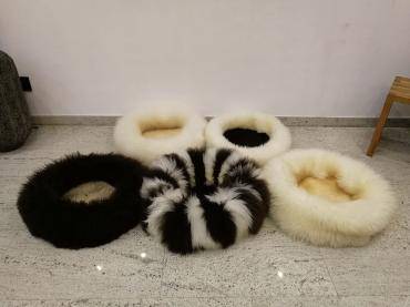 Sheepskins - Sheepskin donut dog bed 