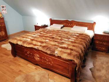Sheepskins - Beautiful fox rugs