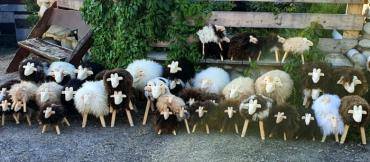 Sheepskins - Natural sheepskin - a must-have for the interior this winter!