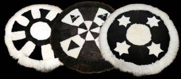 Sheepskins - Take your interior decoration to a new level with a sheepskin rug!