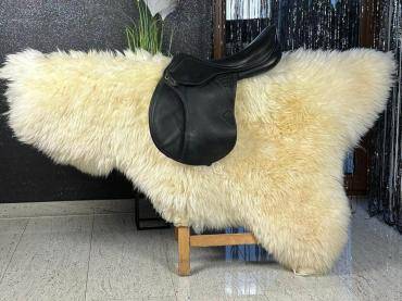 Sheepskin saddle pad (5)