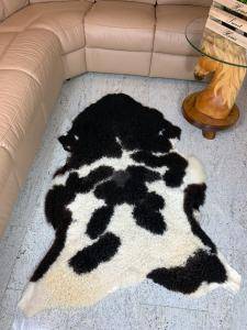 Natural polish sheepskins (4) 
