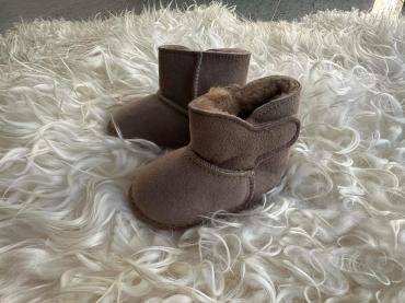 Slippers  (8)