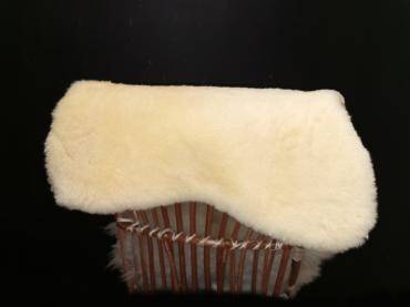 Sheepskin saddle pad (2)
