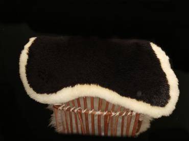 Sheepskin saddle pad (1)